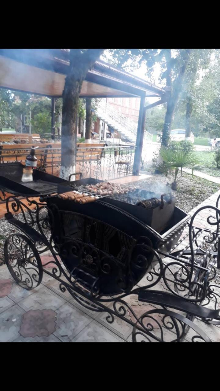 Guest House Danelia Martvili Kültér fotó