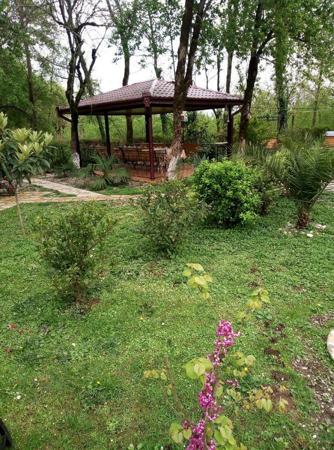 Guest House Danelia Martvili Kültér fotó