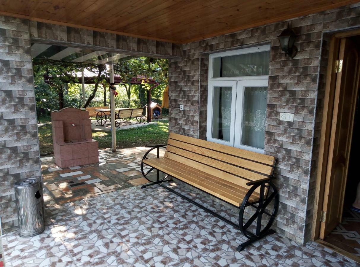 Guest House Danelia Martvili Kültér fotó
